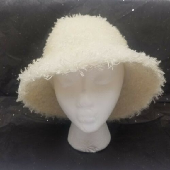 ladies white bucket hat